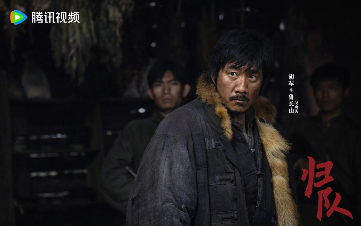 胡军新剧再突破，那个比乔帮主还爷们的男人出现了！ 