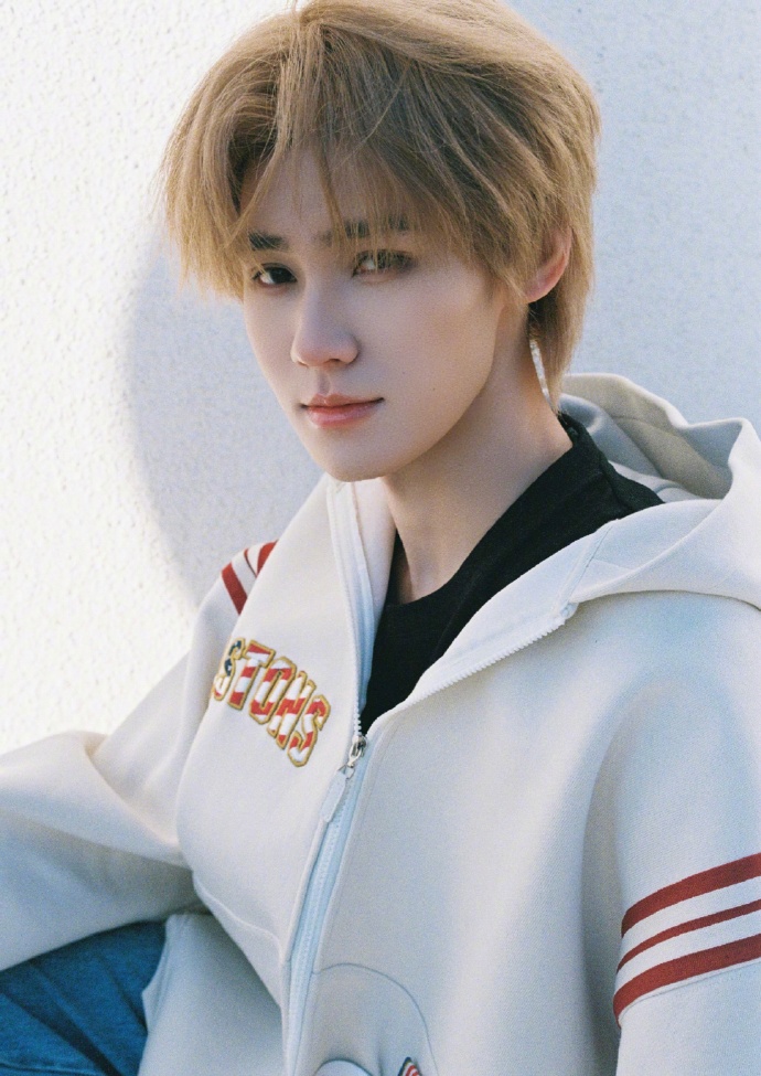 001OXMtPgy1i92dfsfrodj61jj26hnpd02