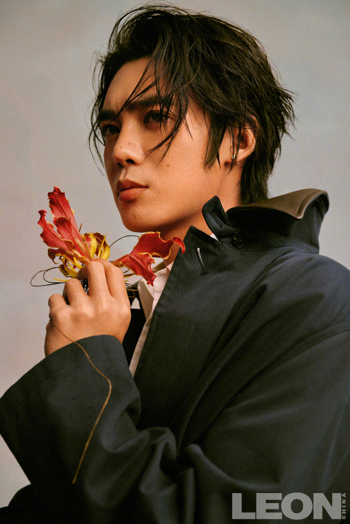 001OXMtPgy1iax5o4sjqsj647s6bk7wp02