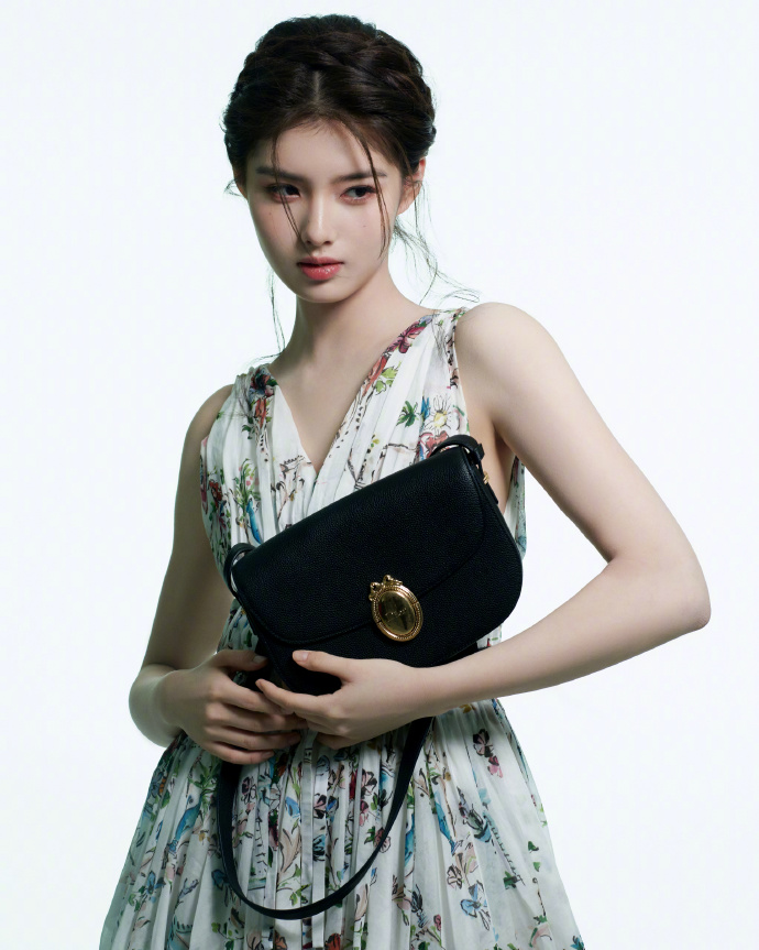 001OXMtPgy1icgofhoudgj62z43pwb2c02